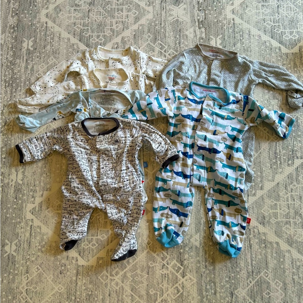 Magnetic Me Newborn Footies (6)